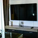 Aura *