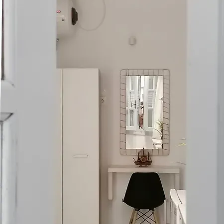 Aura *