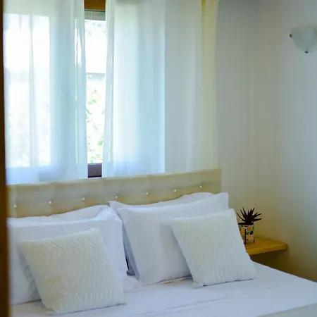 Aura * Skiathos Town